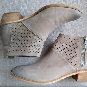 Gray leather spring ankle boots Size 10